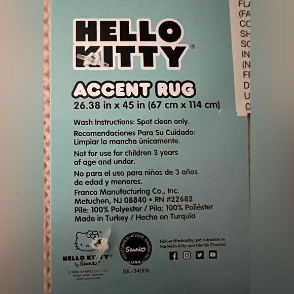 Hello Kitty Winter Accent Rug - Picture 4 of 5